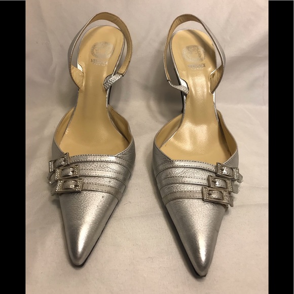 🌟 Versace women’s pump shoes - Picture 3 of 7